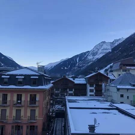 Superbe Refait A Neuf Et Equipe Avec Parking Apartment Chamonix